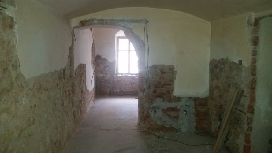 Zde vzniknou toalety.