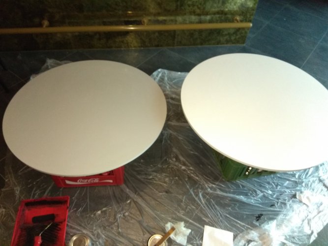 Pozná někdo dvojici kulatých tabulí?