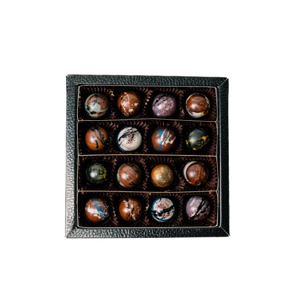 Bonboniéra OŘÍŠKOVÁ 16ks - mix CE38