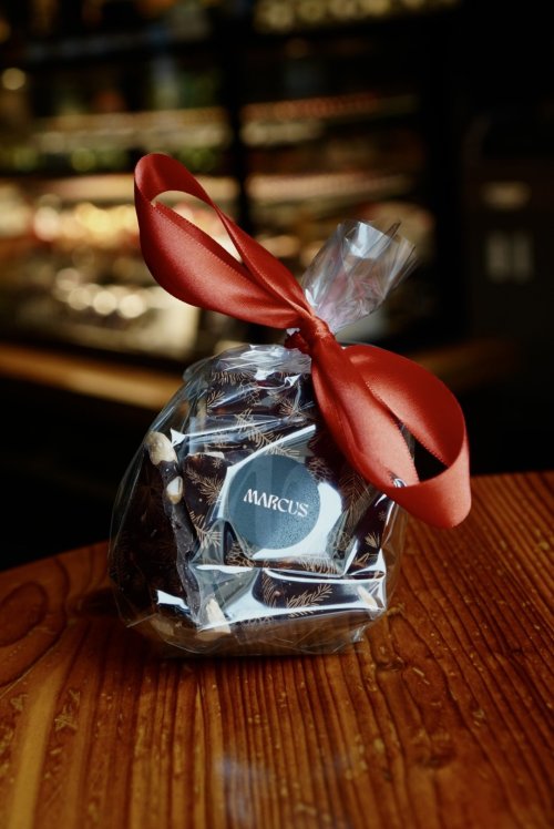 VÁNOČNÍ HOŘKÁ lámaná čokoláda s mandlemi - 100g