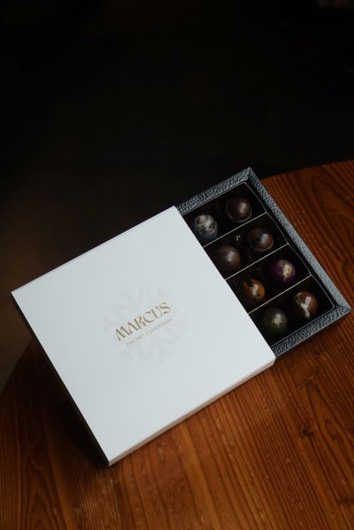 VÁNOČNÍ KOLEKCE 16 pralinek - CE2