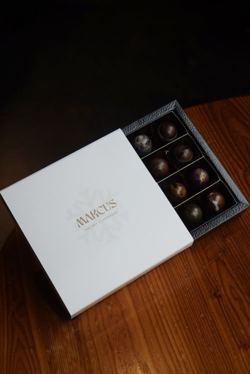 VÁNOČNÍ HOŘKÁ KOLEKCE 16 pralinek - CE6