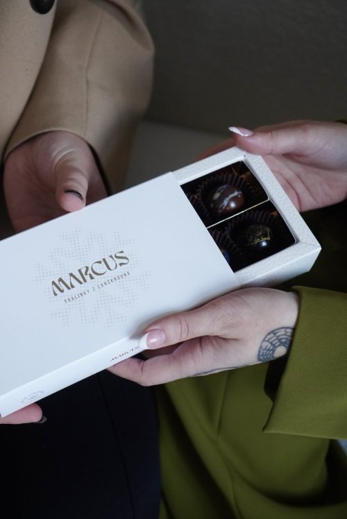 VÁNOČNÍ KOLEKCE 8 pralinek - CE11